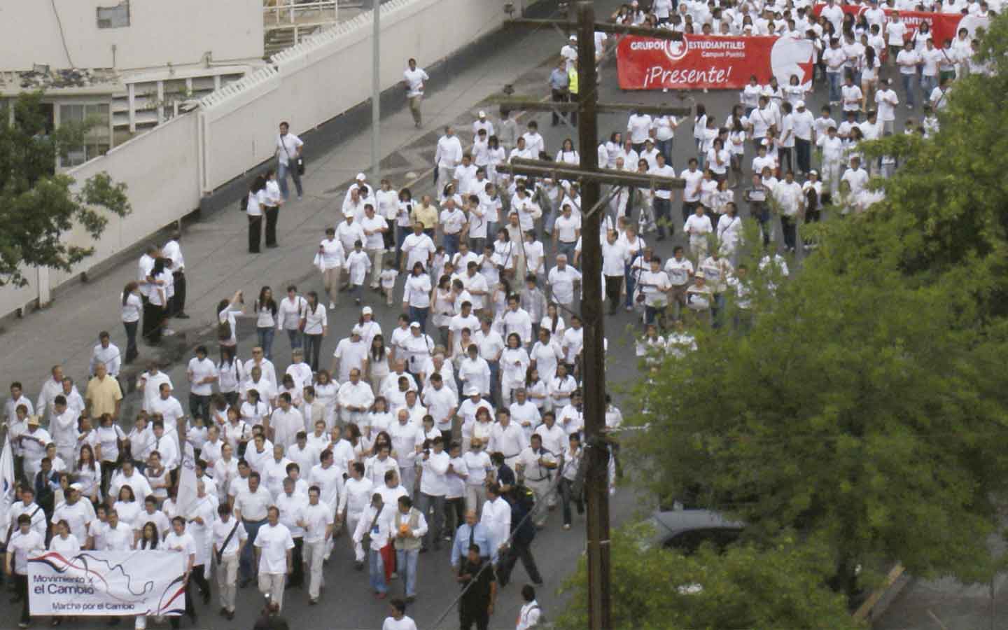 Marcha x la paz en la calle Junco de la Vega